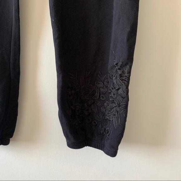 Jonny Was Cotton Zosia Embroidered Jogger Pants - Picture 7 of 9